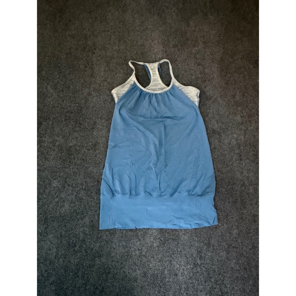 Lululemon No Limits Tank‎ Top Blue White Space Dye Built In Bra Racerback Yoga
